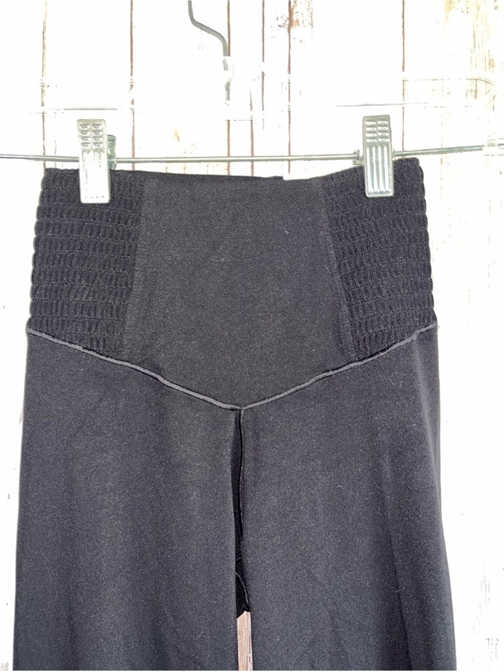 NWT Aerie OFFLINE Real Me Smocked High Rise Leggings Black XS - Picture 3 of 6